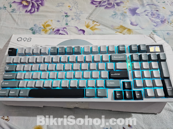 Mechanical Keyboard With Display